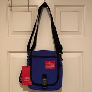 NWT Manhattan Portage Crossbody Urban Royal Blue Bag 
Item 1407 TWCH-6436US